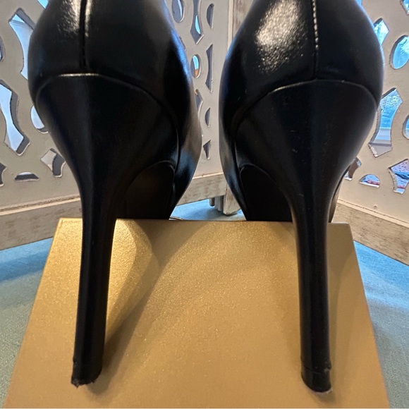 Zara Black Pointed Toe Heels - Picture 8 of 16